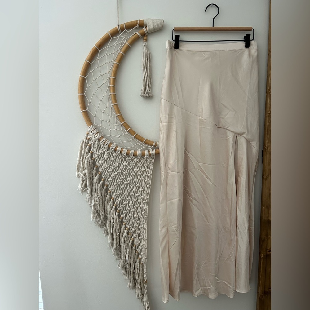 Blu Pepper Satin Cream Skirt